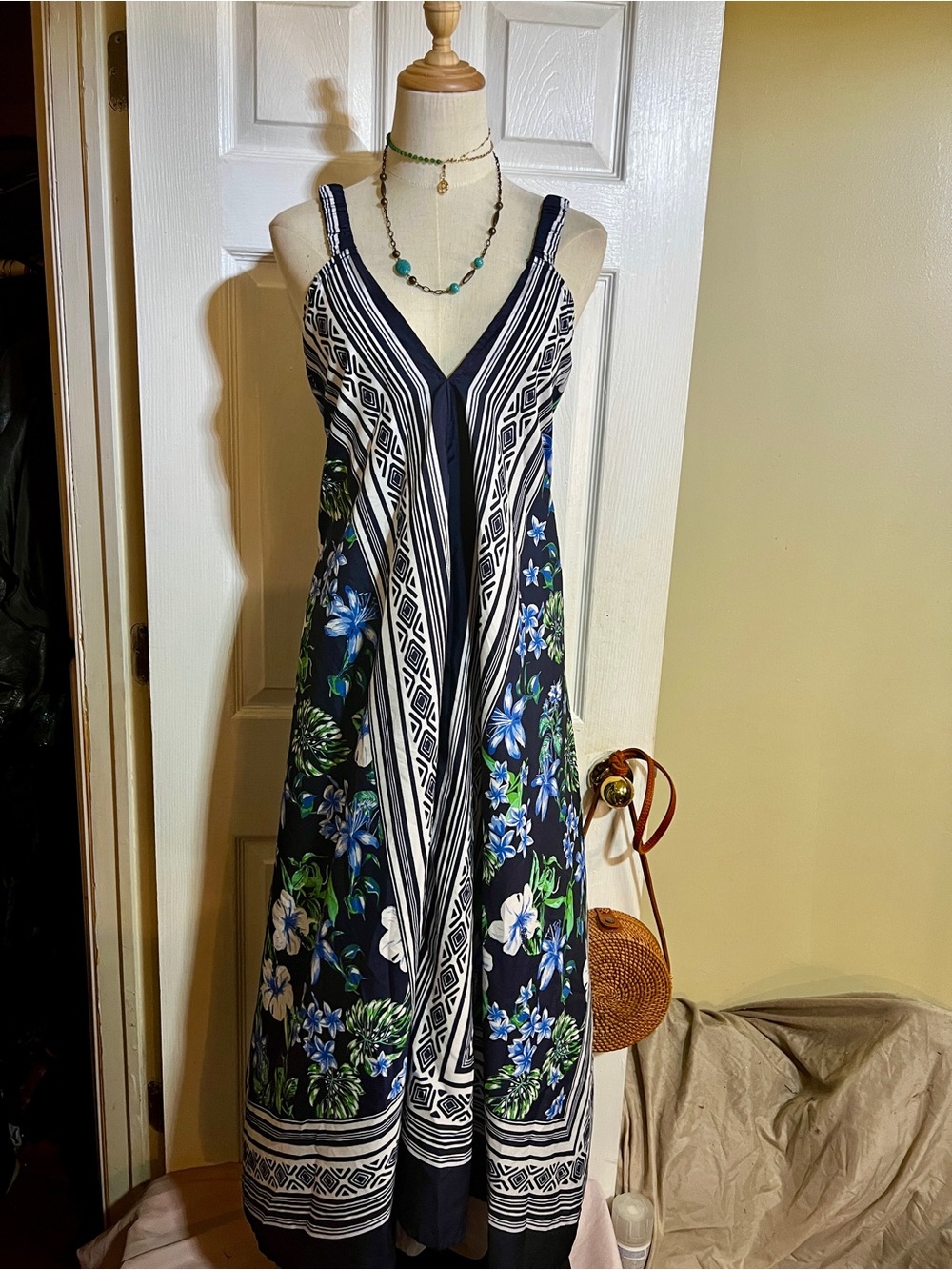 Mlle Gabrielle Wms Plus Navy Floral Striped Beach Resort Vacay Tank Dress 1X